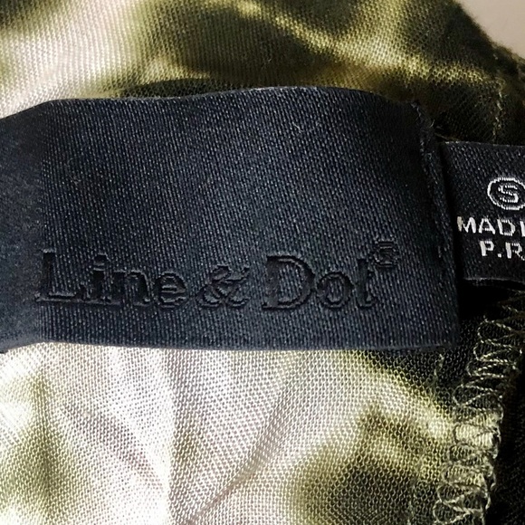 Line & Dot-Revolve - Shibori Reversible Twist Top - Picture 10 of 16